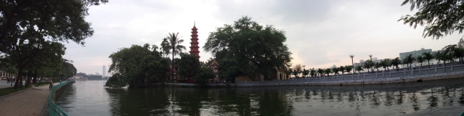 Toàn cảnh chùa Trấn Quốc (Tran Quoc pagoda)